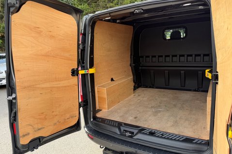 Ford Transit Custom 320 LIMITED AUTOMATIC -L2H1 -LONG WHEEL BASE -FIXED CAMERA-FACTORY TOWBAR 44