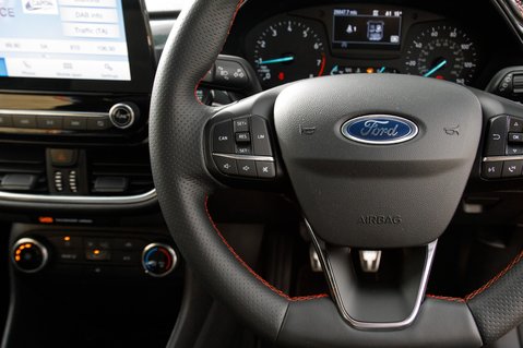 Ford Fiesta ST-LINE 19