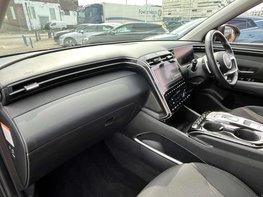 Hyundai TUCSON 1.6 Tucson Premium TGDi HEV Auto 5dr 17