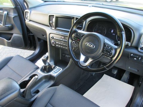Kia Sportage 1.7 CRDi 2 Euro 6 (s/s) 5dr 17