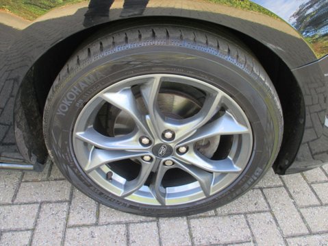 Ford Focus 1.0T EcoBoost ST-Line Euro 6 (s/s) 5dr 10