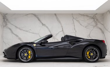 Ferrari 488 Spider 2