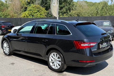 Skoda Superb SE TECHNOLOGY IV DSG - 11 SERVICES AT SKODA -HYBRID AUTOMATIC ESTATE 2