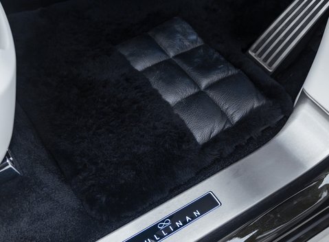 Rolls-Royce Cullinan Series II BLACK BADGE 31