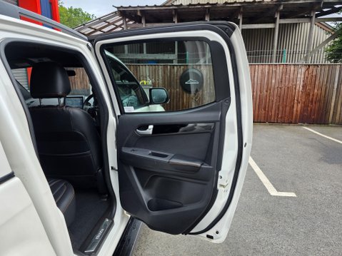 Isuzu D-Max BLADE DCB 22