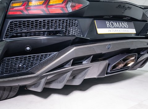 Lamborghini Aventador S LP 740-4 36