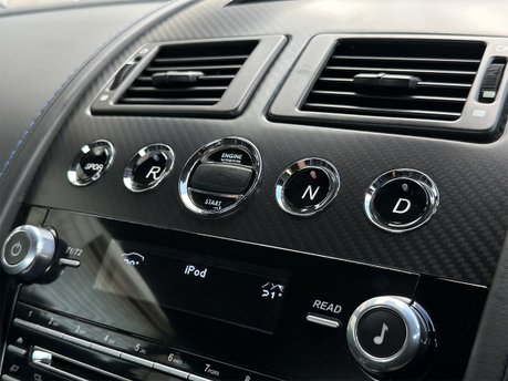 Aston Martin Vantage S V12 75