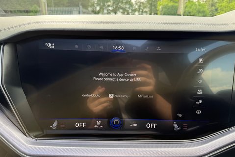 Volkswagen Touareg V6 BLACK EDITION TSI - DEMO +1 OWNER - FULL VW SERVICE HISTORY 68