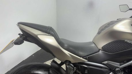 Kawasaki Z650 2017 29K NEW MOT SERVICED A2 BIKE 650CC NAKED TWIN SPORTS EXHAUST 33