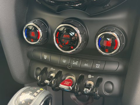 Mini Hatch COOPER 19