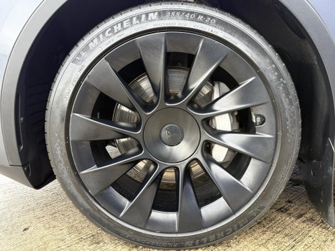 Tesla Model Y (Dual Motor) Long Range SUV 5dr Electric Auto 4WDE (384 bhp) 17