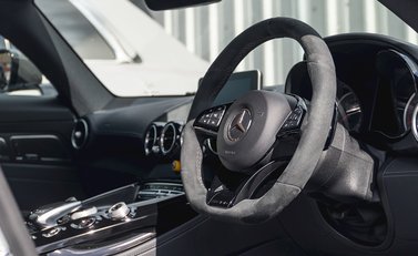 Mercedes-Benz AMG GT R GT R Premium 11