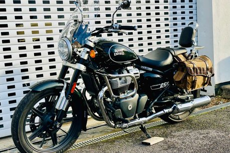 Royal Enfield Super Meteor 0.6 Super Meteor 650 24