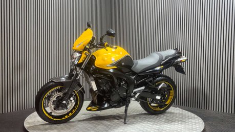 Yamaha FZ ONLY 16K CUSTOM 600CC NAKED BIKE NEW MOT WARRANTY 8