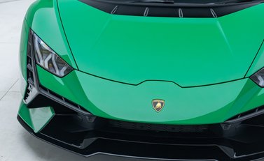 Lamborghini Huracan Tecnica 31