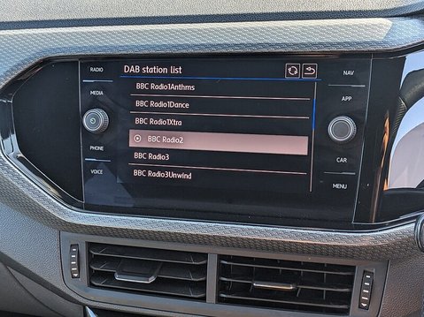 Volkswagen T-Cross R-LINE TDI DSG 24