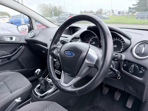 Ford Fiesta 1.0 ZETEC 9