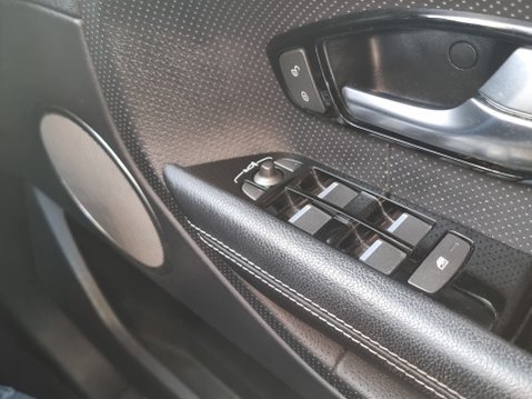 Land Rover Range Rover Evoque SD4 DYNAMIC 24