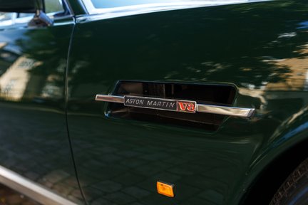 Aston Martin V8 Volante 11