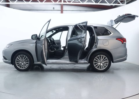 Mitsubishi Outlander 2.4h TwinMotor 13.8kWh Dynamic Safety SUV 5dr Petrol Plug-in Hybrid CVT 4WD 63