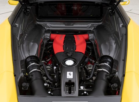 Ferrari F8 Tributo 31