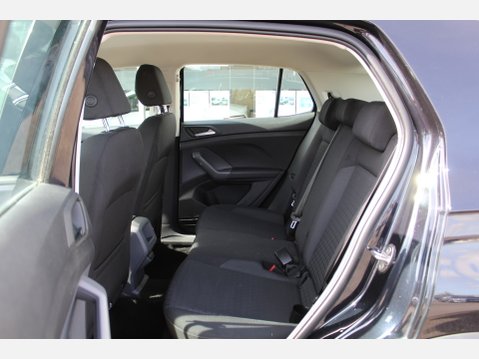 Volkswagen T-Cross SE TSI 13