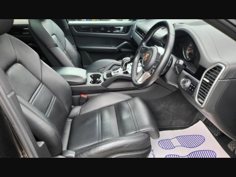 Porsche Cayenne V6 12