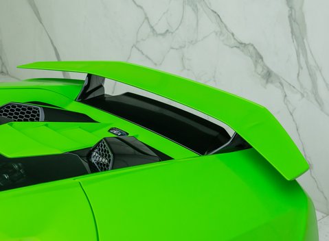 Lamborghini Huracan TECNICA 33