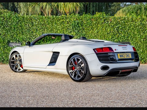 Audi R8 5.2 R8 Spyder Quattro V10 Semi-Auto 4WD 2dr 6