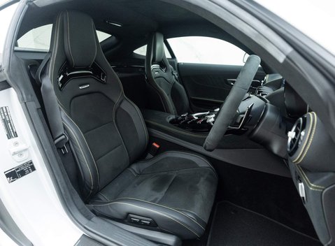 Mercedes-Benz AMG GT R Premium 9