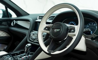Bentley Bentayga V8 First Edition 9