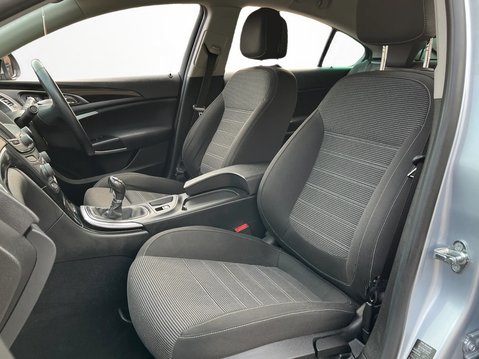 Vauxhall Insignia 1.8i VVT SRi 5dr 13