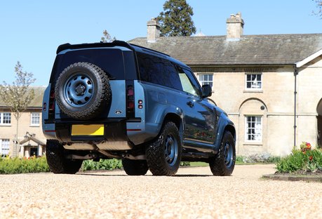 Land Rover Defender 90