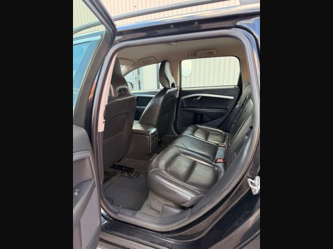 Volvo V70 2.0 V70 SE Nav D4 5dr 23