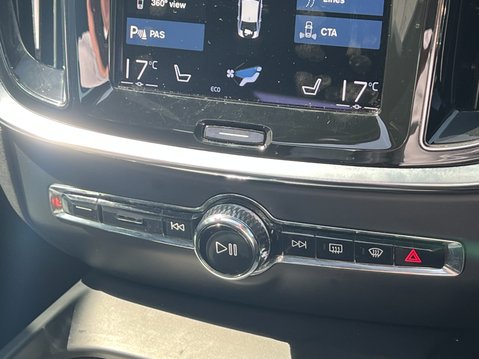 Volvo S60 2.0 B5 MHEV R-Design Saloon 4dr Petrol Hybrid Auto Euro 6 (s/s) (250 ps) 34