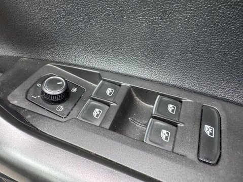 Volkswagen Polo 1.0 TSI SE Hatchback 5dr Petrol Manual Euro 6 (s/s) (95 ps) 33