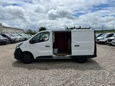 Vauxhall Vivaro SWB L1H1 Low Roof 2700 NO VAT 11