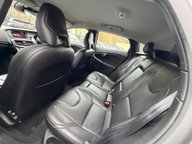 Volvo V40 D3 INSCRIPTION 12