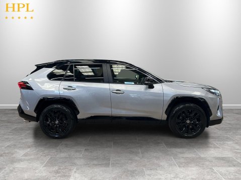 Toyota Rav4 2.5 VVT-h GPF Dynamic SUV 5dr Petrol Hybrid CVT 4WD Euro 6 (s/s) (222 ps) 8