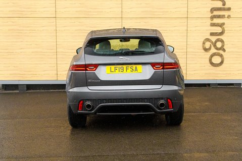Jaguar E-Pace R-DYNAMIC S 6