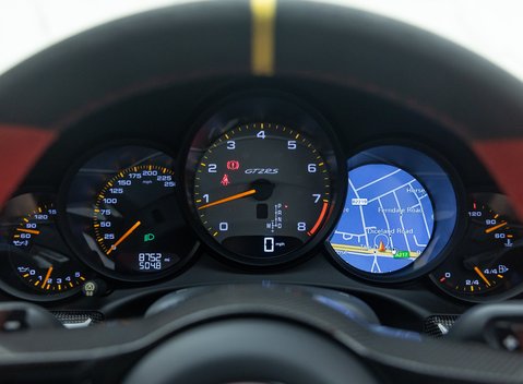 Porsche 911 (991) GT2 RS Weissach 23