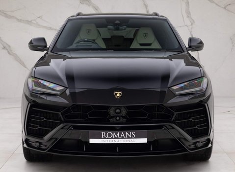 Lamborghini Urus V8 23