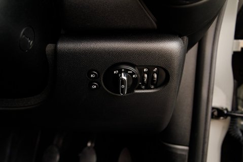 Mini Hatch COOPER 15