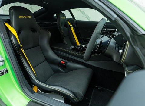 Mercedes-Benz AMG GT R 14