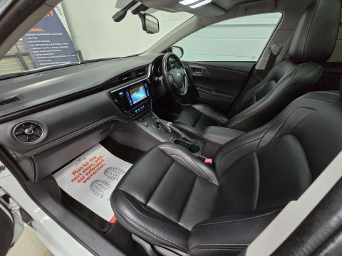 Toyota Auris 1.8 VVT-h Excel Touring Sports CVT Euro 6 (s/s) 5dr 44