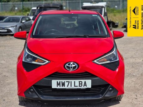 Toyota Aygo 1.0 VVT-i x-play Hatchback 5dr Petrol x-shift Euro 6 (Safety Sense) (71 ps) 2