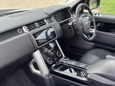 Land Rover Range Rover WESTMINSTER BLACK MHEV 20