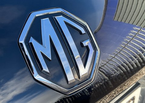 MG MG4 EV 64kWh TROPHY 4