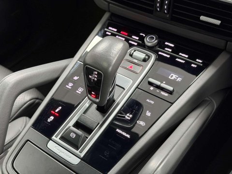 Porsche Cayenne 3.0 V6 E-Hybrid 14kWh SUV 5dr Petrol Plug-in Hybrid TiptronicS 4WD Euro 6 ( 59