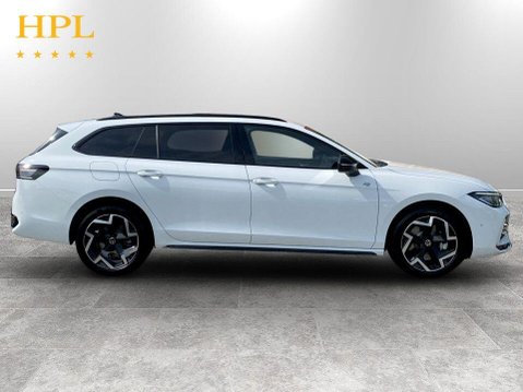 Volkswagen Passat 1.5 TSI eHybrid 19.7kWh R-Line Estate 5dr Petrol Plug-in Hybrid DSG Euro 6 8